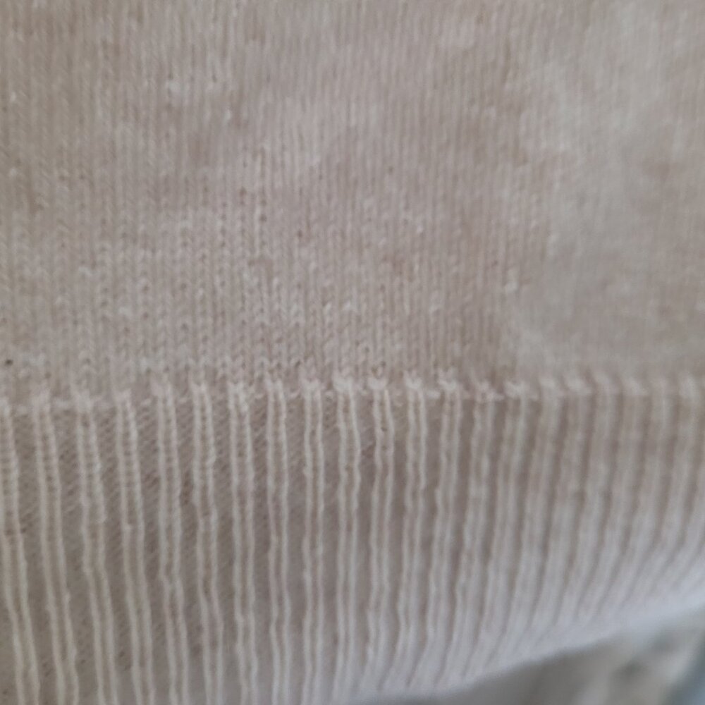 Jenni Kayne Flynn V-Neck Cashmere Sweater in Light Oatmeal - Picture 12 of 15